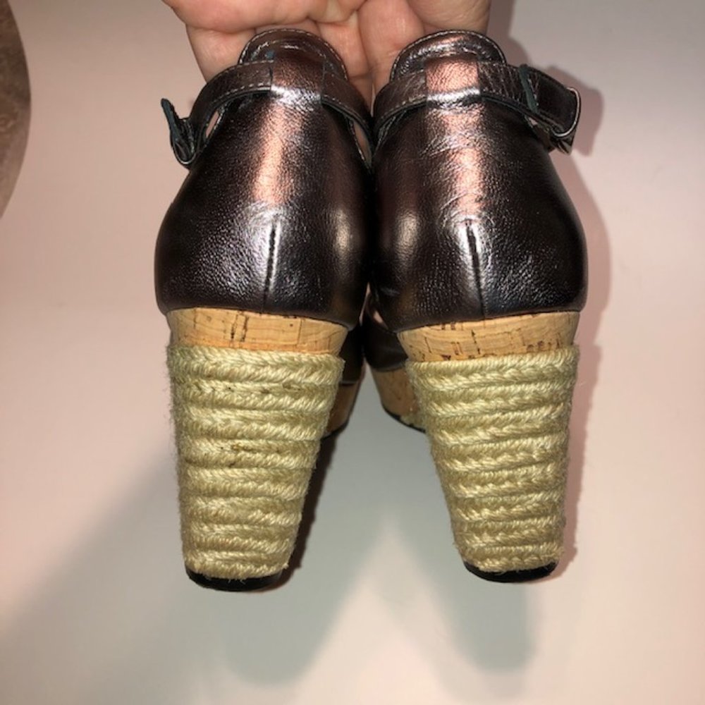Sz 8 Cole Haan Air Marisa Silver Gunsmoke Wedge Sandals NWOT - Picture 8 of 16